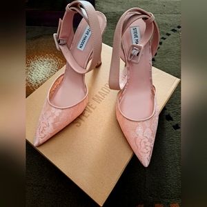 Sarantos Natural Lace Dress Shoes